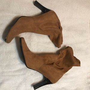 Karen Scott 8-1/2 camel suede slouch boot